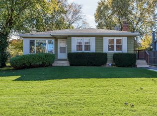 1624 Harwarden St, Wheaton, IL 60187