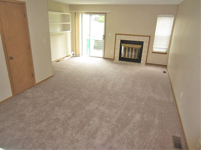 2528 Blazek Loop — Photo 6