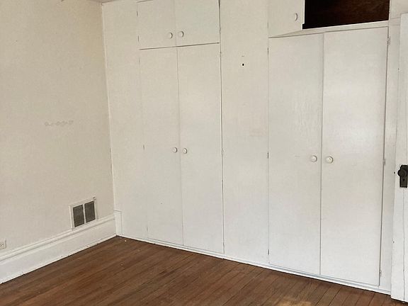 4th image of 713 Green St
