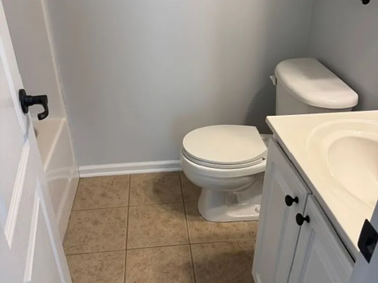 33 Catherine Ct — Photo 10