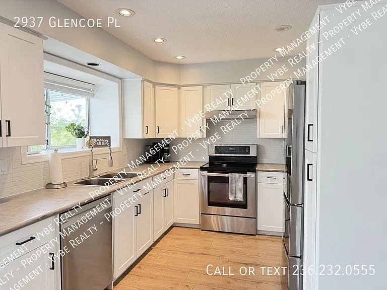 2937 Glencoe Pl — Photo 4