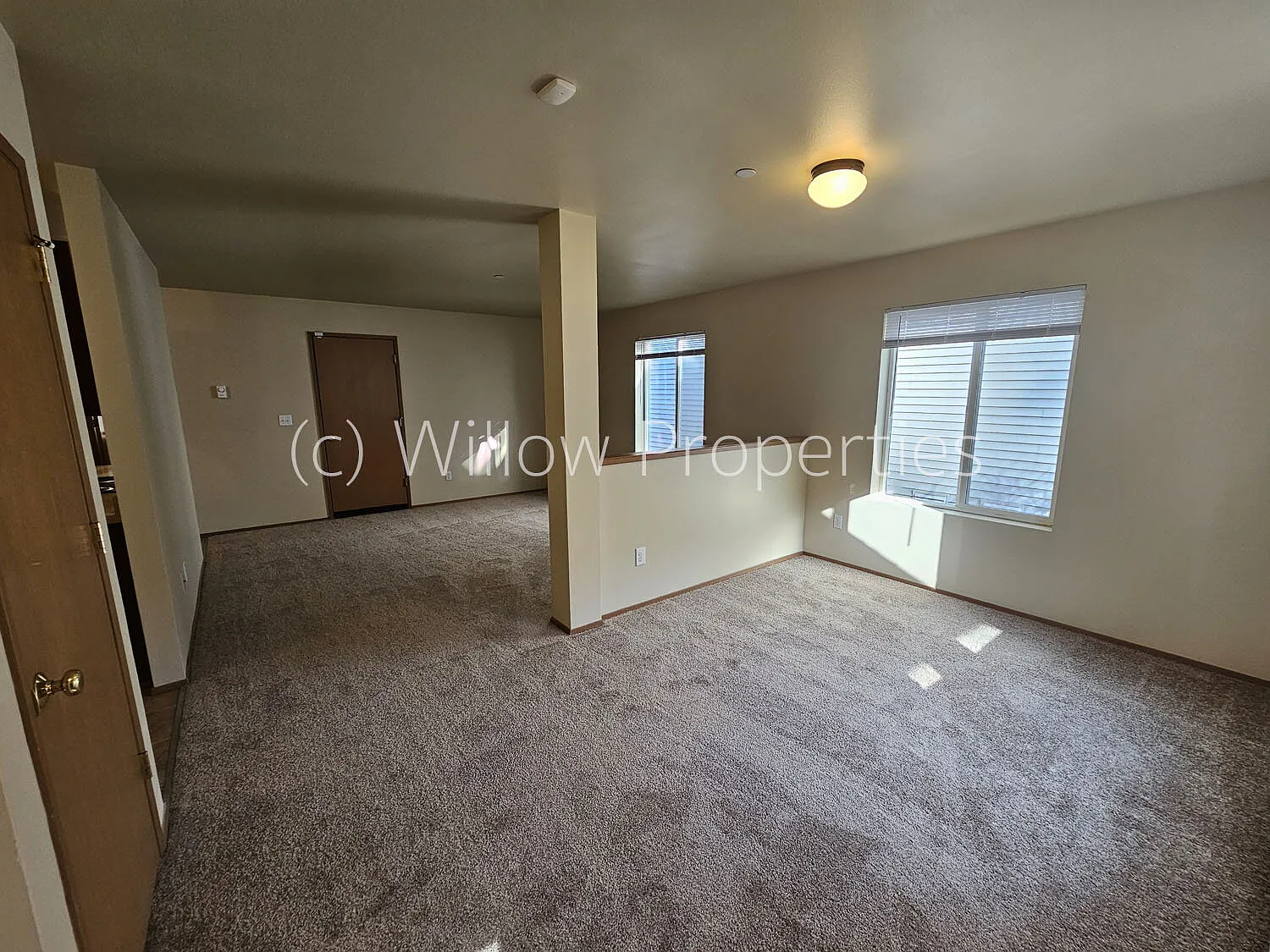 4 bed, 2.5 bath, 1588 sqft, $2,550 — Photo 2