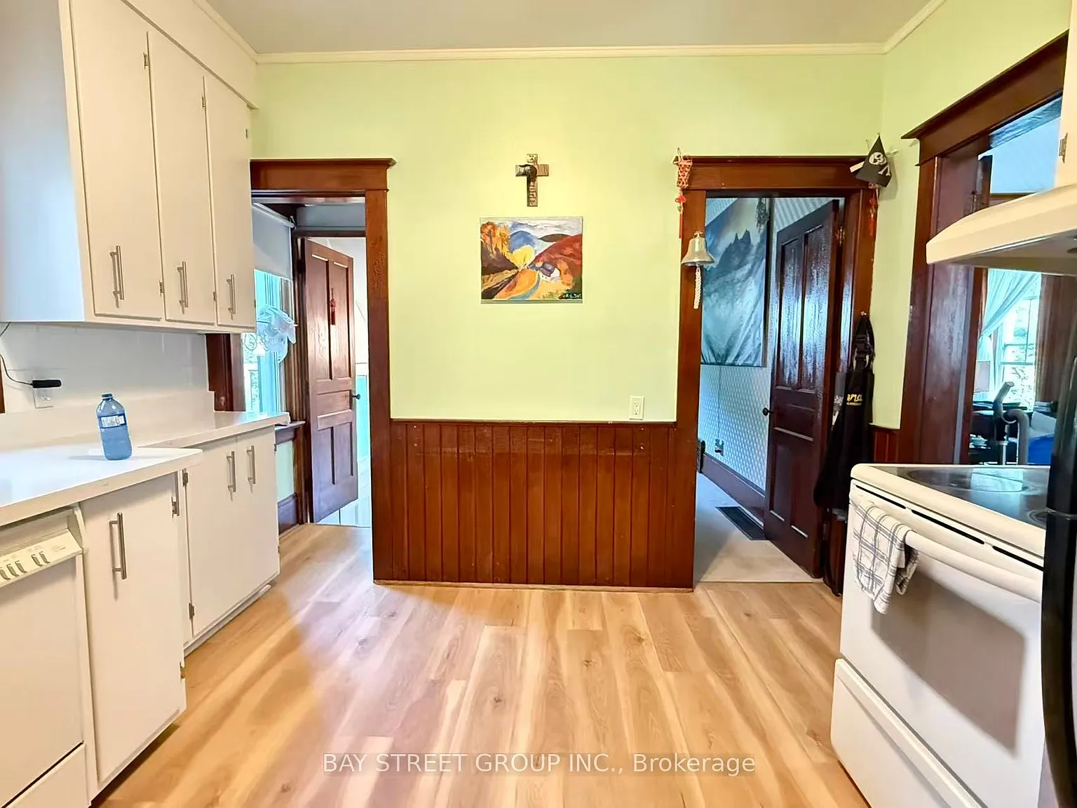 4 bed, $3,200 — Photo 3
