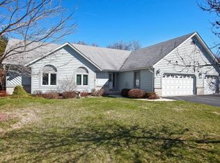 638 E Norport Dr, Port Washington, WI 53074