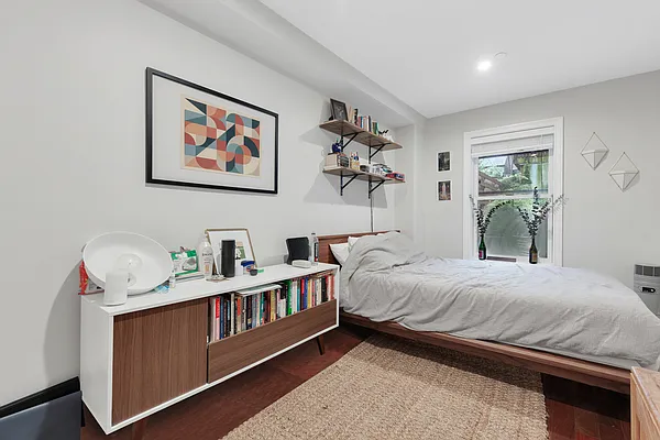 Rented by Corcoran | media 27
