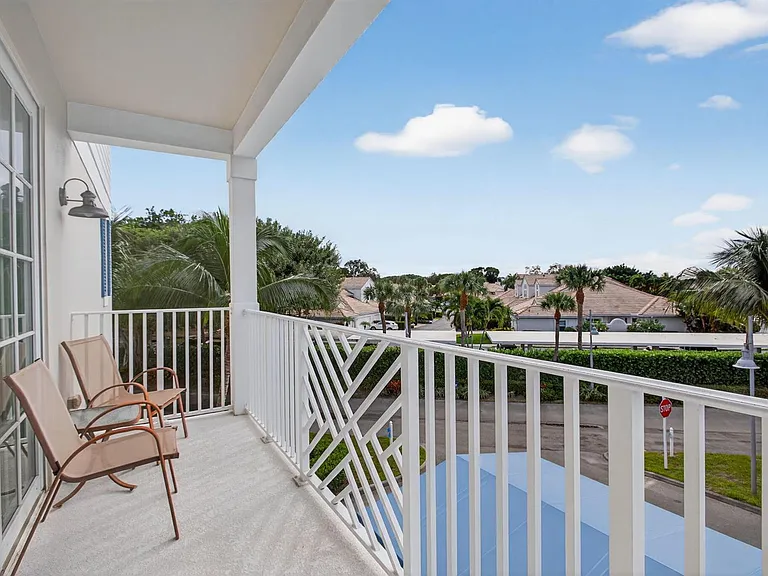 834 Bay Colony Dr S — Photo 28