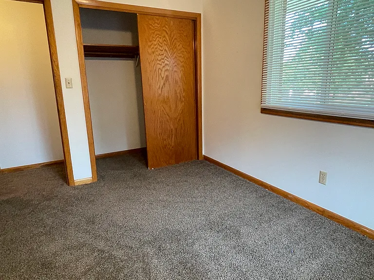 205 W Walworth St #5 — Photo 5