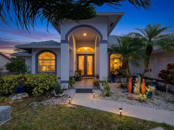 662 SW Dwight Avenue, Port St Lucie, FL 34983