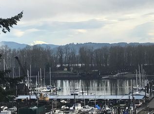 134 N 2nd St APT 2, Saint Helens, OR 97051