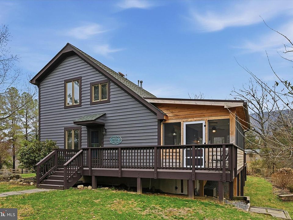 1st image of 325 Fox Ridge Dr