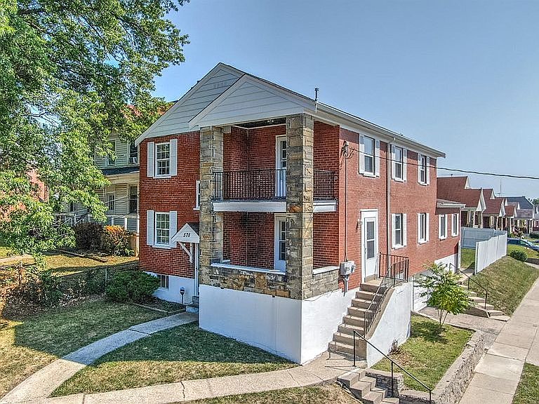1st image of 578 Rosemont Ave #2