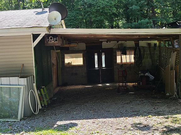 4th image of 5711 Hideaway Trl