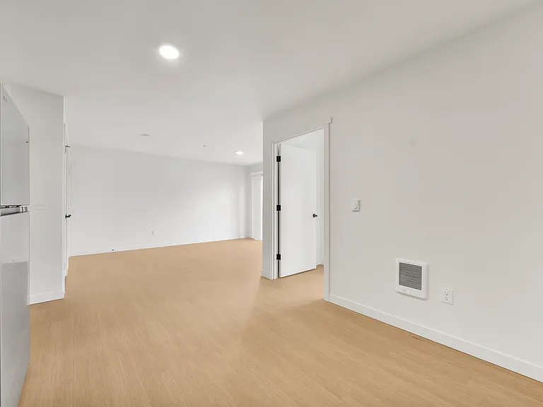 River Run Apartments — Photo 26
