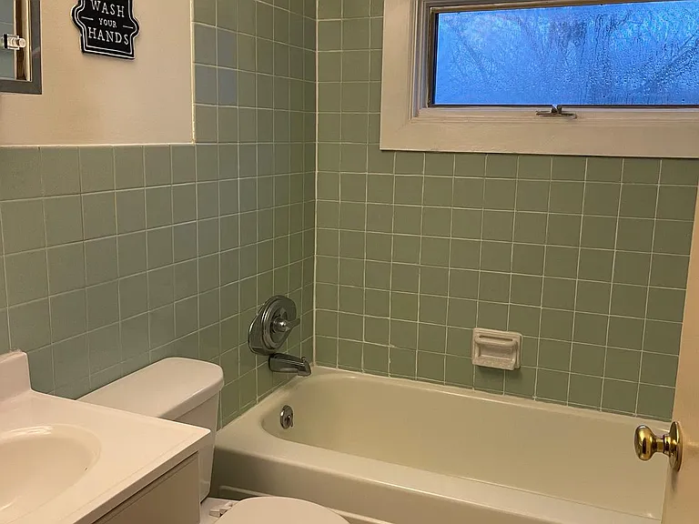 175 Strasburg Pike #C — Photo 7