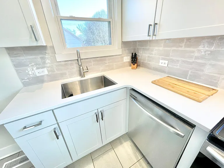 1325 Willow Dr — Photo 10