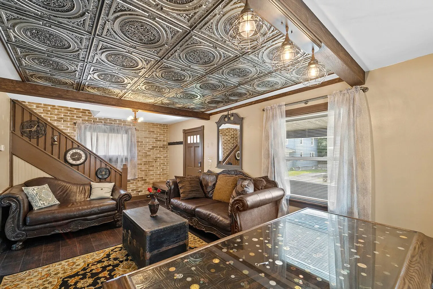 3 bed, 2.5 bath, $7,164 — Photo 4