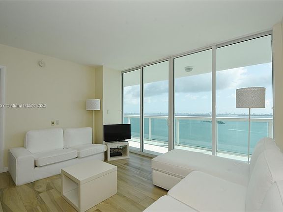 5th image of 1800 N Bayshore Dr APT 2309