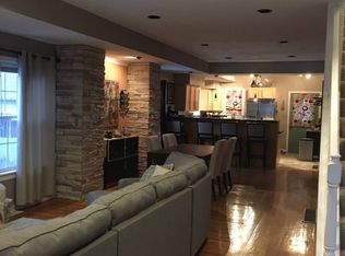 2443 W 7th St, Cleveland, OH