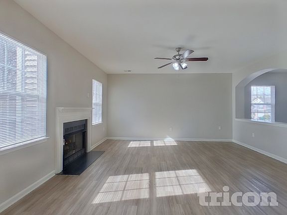 2nd image of 1221 Jordans Pond Ln