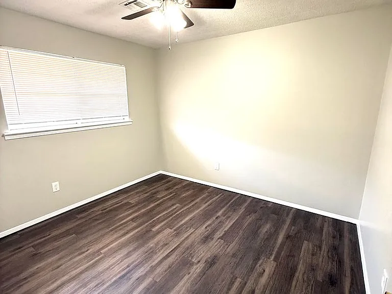 6265 Nature Dr — Photo 4