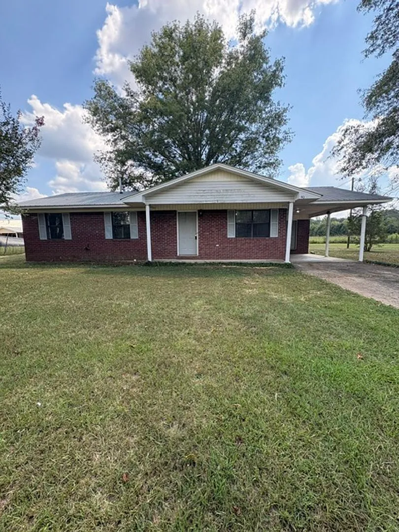 Renovated 3 Bedroom 1.5 Bath Home for Rent! — Photo 1