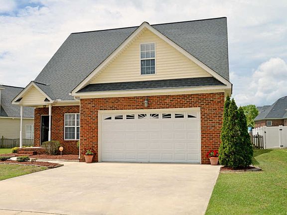 3rd image of 3920 Ashcroft Dr