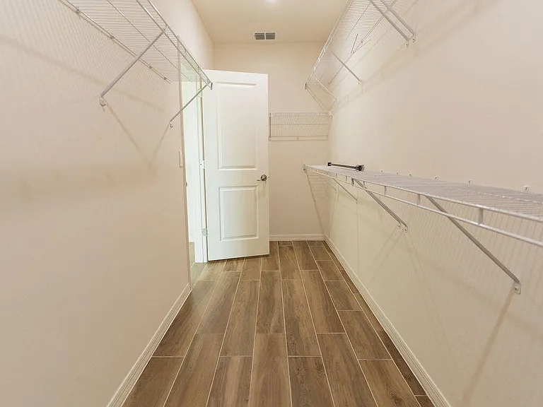 138 SW Carter Ave — Photo 51