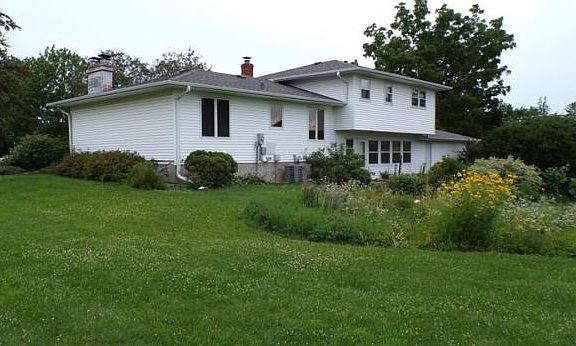 4th image of 620 Grant St