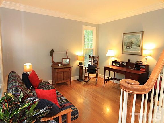 4th image of 4112 Amesbury Ln