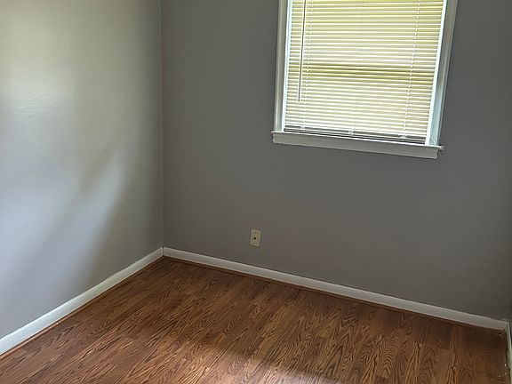 5th image of 1295 N Wayne Rd APT 5