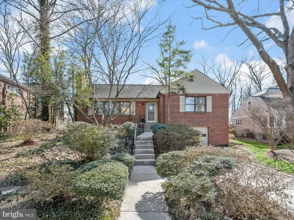 4910 Essex Ave, Chevy Chase, MD 20815