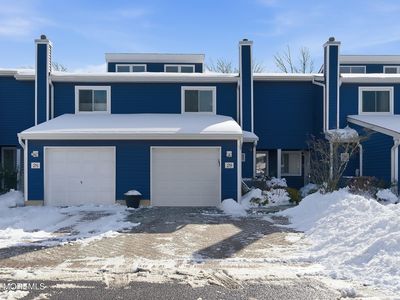 29 Rambling Meadow Court, Eatontown, NJ, 07724