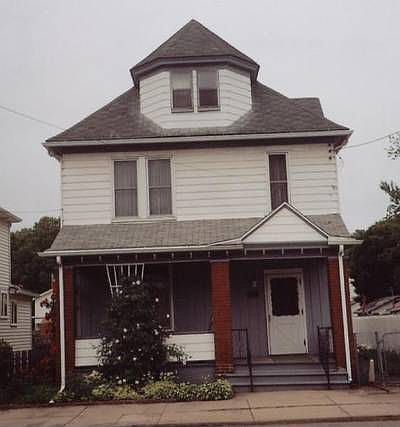 2nd image of 1411 4th Ave