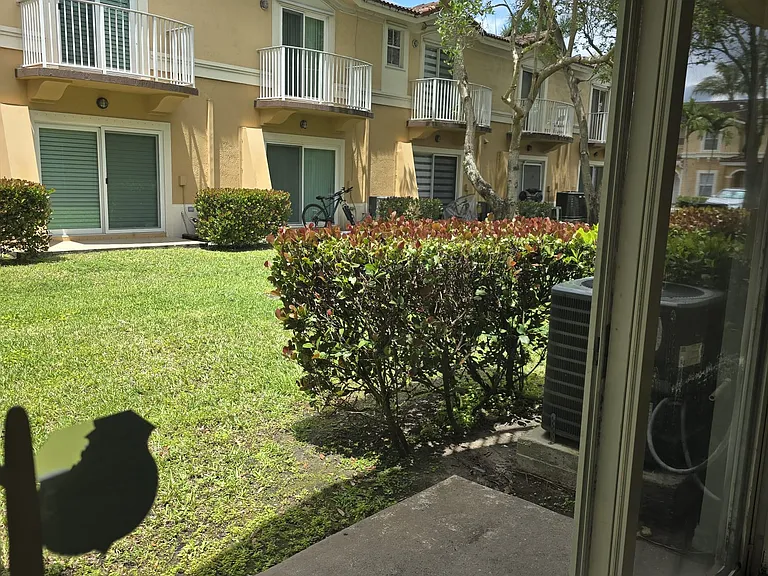 3194 SW 128th Ter #143 — Photo 6