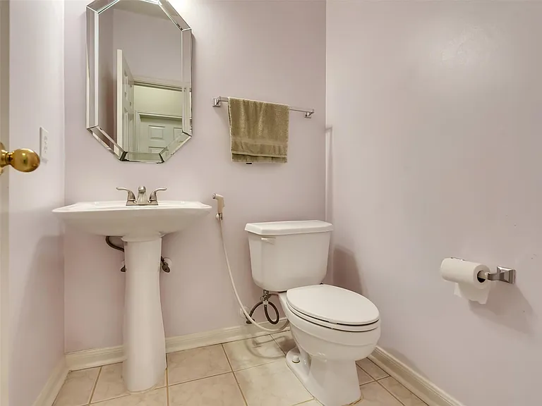 13315 Georgetown Dr — Photo 7