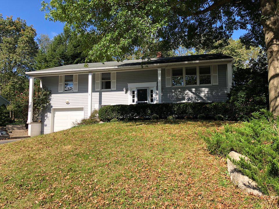 2nd image of 49 Edgewood Dr