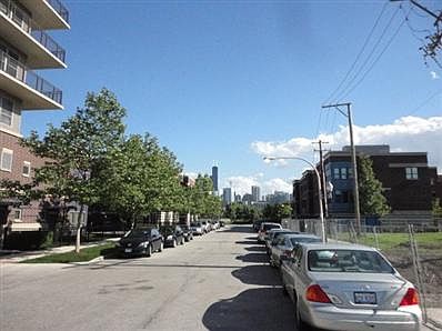 5th image of 1144 N Hudson Ave #9-102