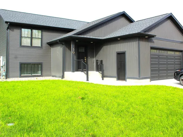 30 8th St NE, Plainview, MN 55964