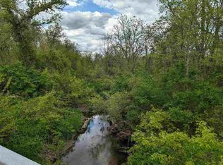 Yankee Ave, Lowden, IA 52255