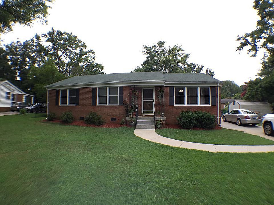 2nd image of 3914 Seaforth Dr