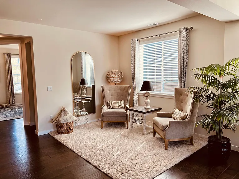 389 Zemp Way NE — Photo 10