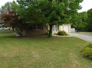 704 Whittmore Ln, Knoxville, TN 37918