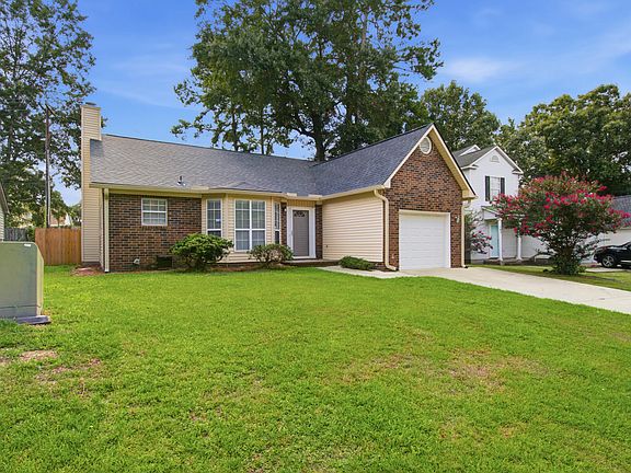 2nd image of 105 Parish Parc Dr
