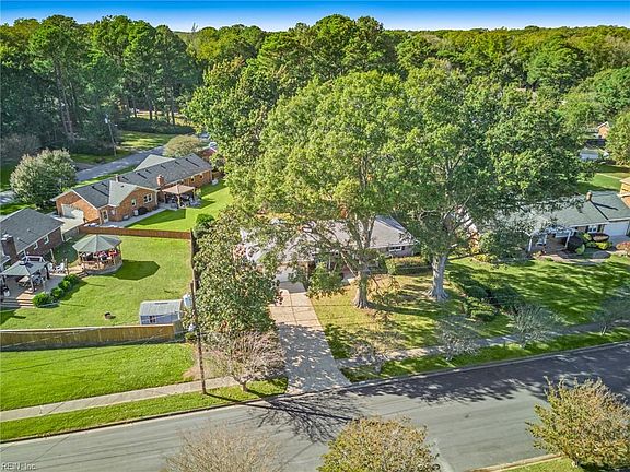 2nd image of 1037 Five Forks Rd
