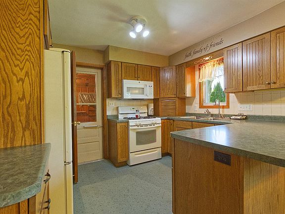 5th image of 540 4th St N
