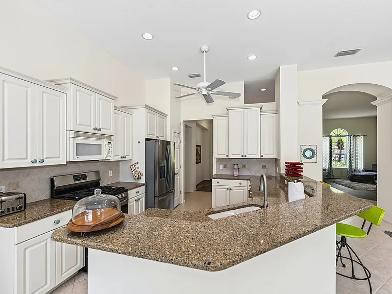 8003 Spring Marsh Dr — Photo 5