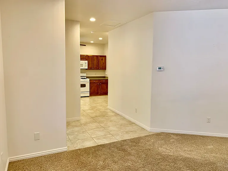 2276 E Greystone Dr — Photo 10