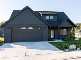 721 E 5th St, Nooksack, WA 98276