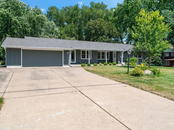 6112 Jeffrey Ln, Edina, MN 55436