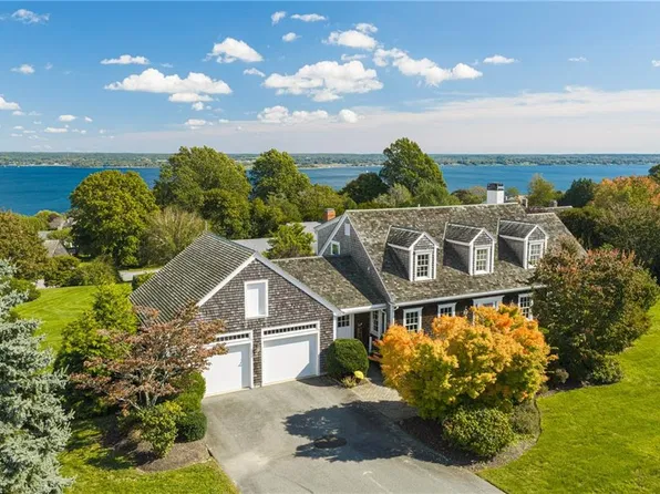 80 Holman St, Portsmouth, RI 02871